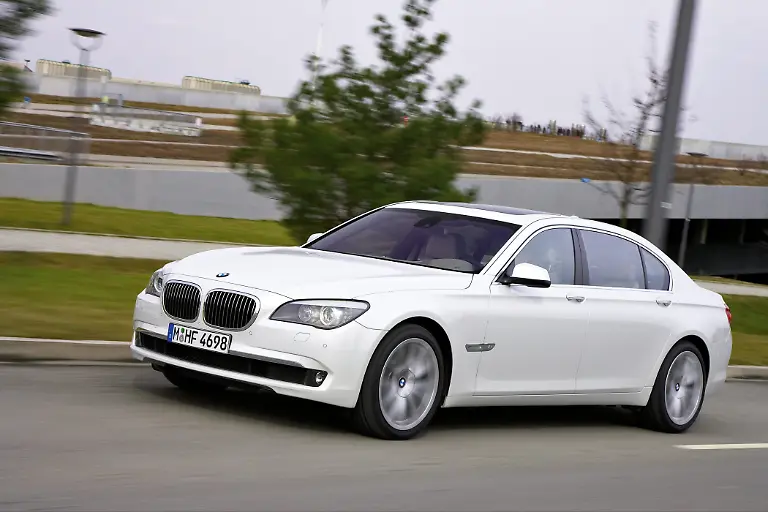 BMW760i