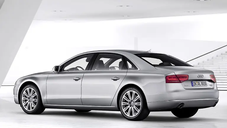 AudiA8L240311
