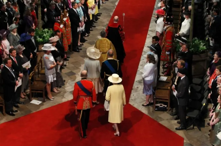 2011-04-29T104903Z-01-RP512-RTRMDNP-3-BRITAIN-WEDDING-JPG-preview2