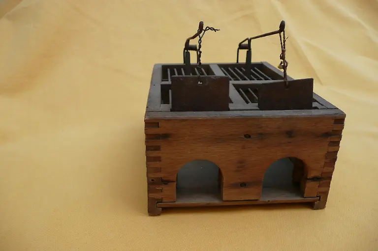 Schwerkraftkastenfalle-resize