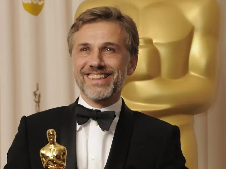 Christoph-Waltz-stolz-mit-Oscar