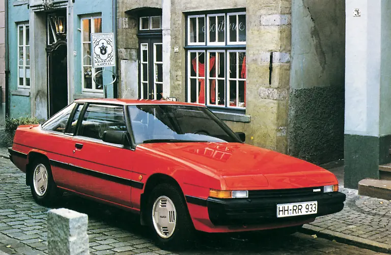 929-Coupe-1983-de-jpg300-1