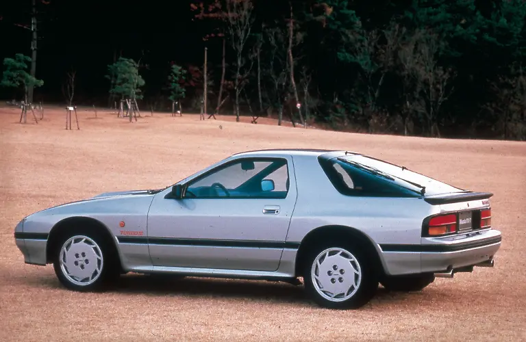 RX-7-Turbo-1986-de-jpg300