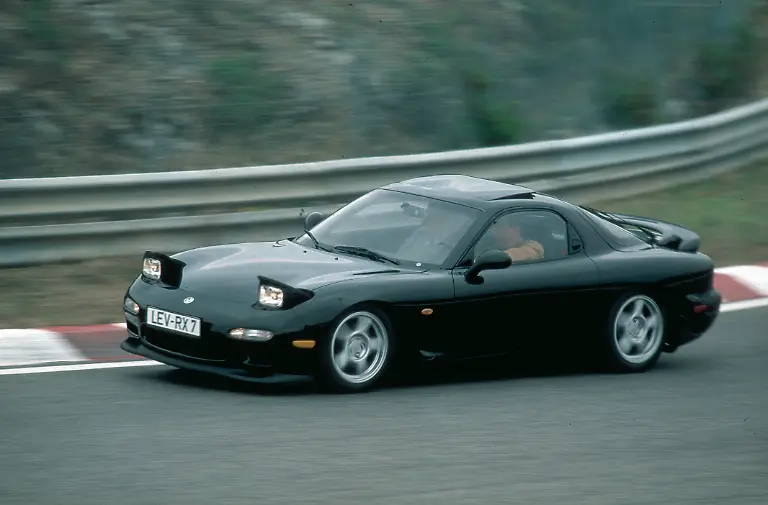 RX-7-Nuerburgring-1993-2-de-jpg300