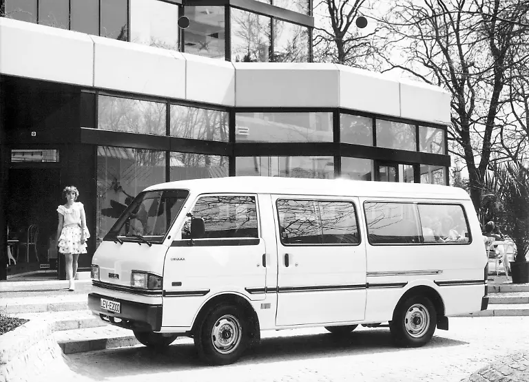 E-2000-1984-3-de-jpg300