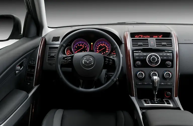 Mazda-CX9-interior10-jpg300