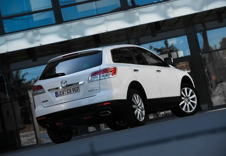 Mazda-CX9-still4-jpg300