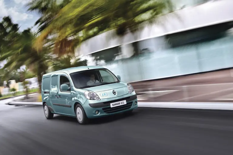 RenaultKangooZE26101101