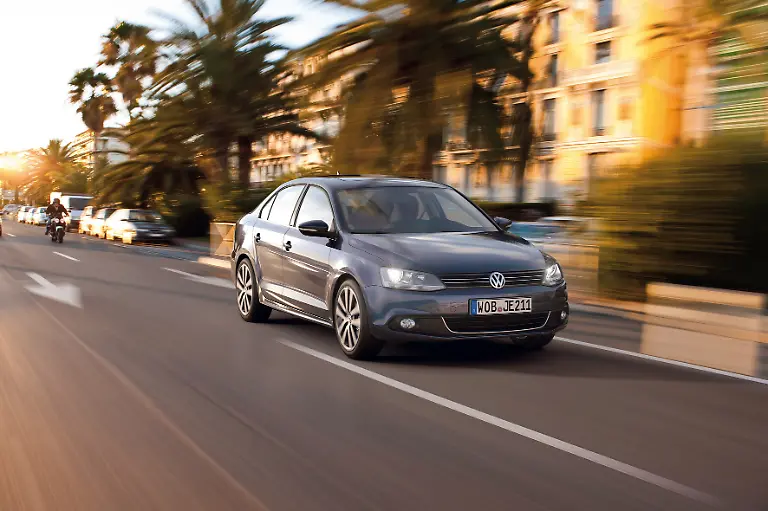 VW-Jetta-14011101