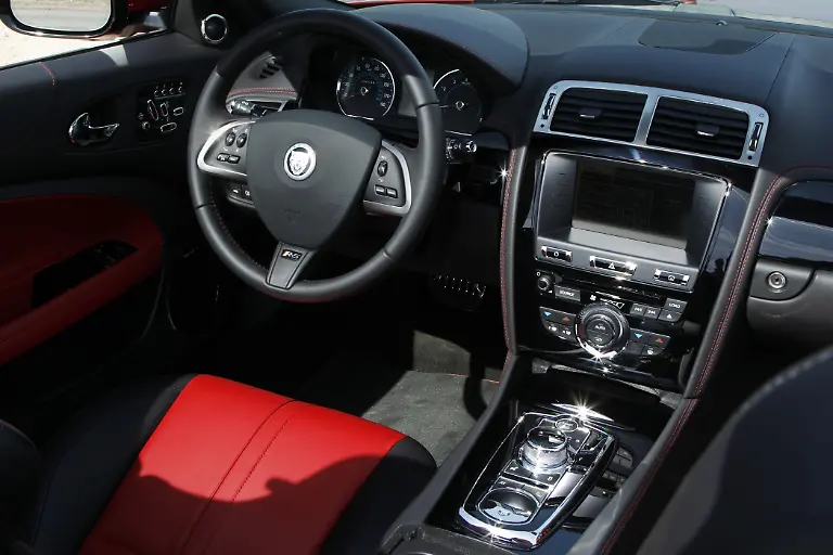 XKR-S-Convertible-082