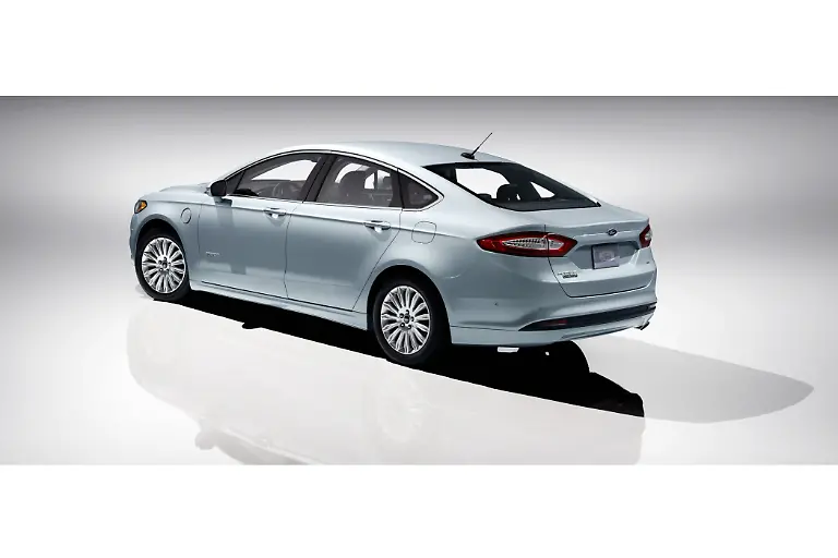 FordFusion09011205