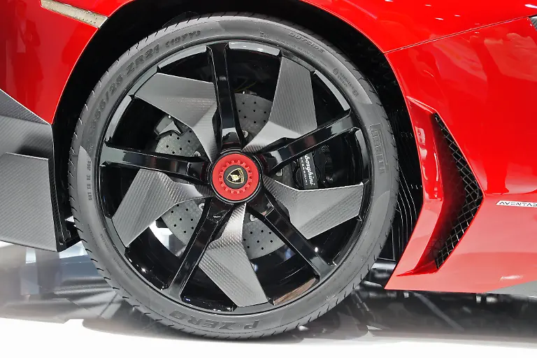 lamborghiniaventadorJ