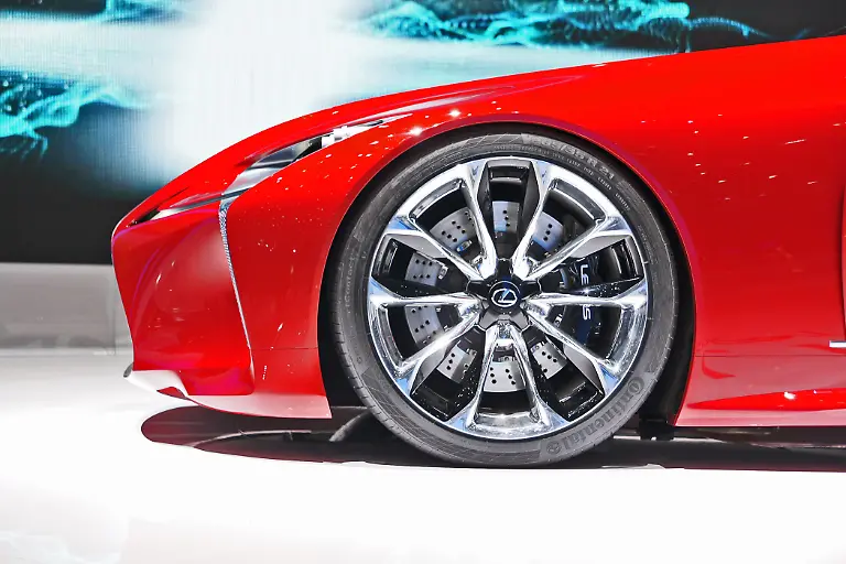 lexusLFLC