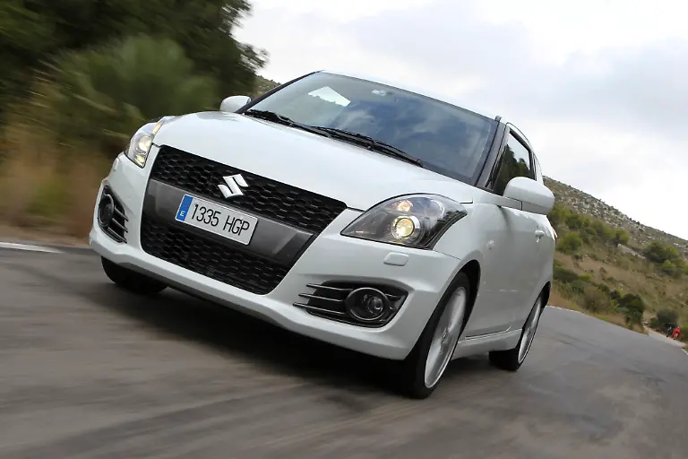 002SuzukiSwiftSport2510jpg