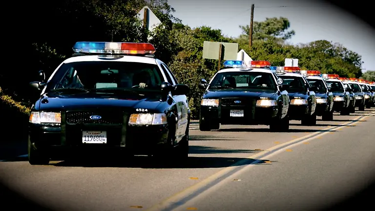 ford-crown-victoria-police-cars