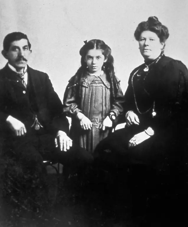 AP96021502576-8397452892045168326