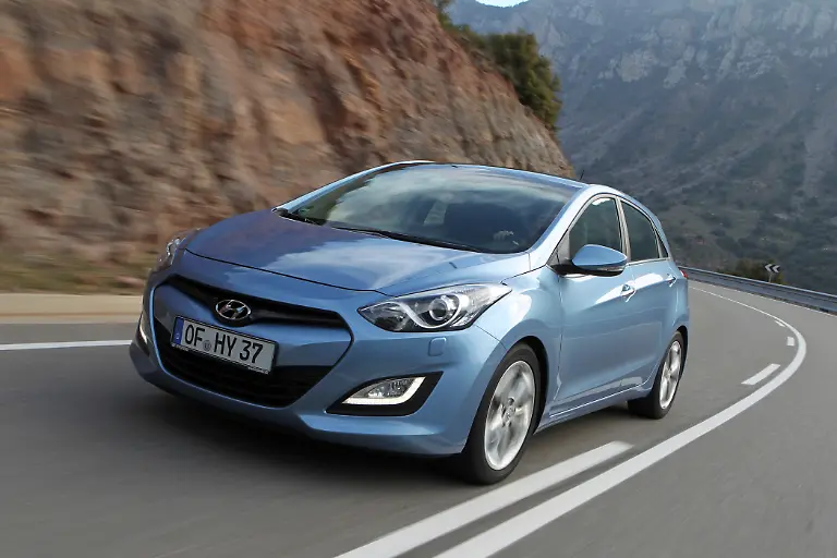 Hyundaii30-300112001