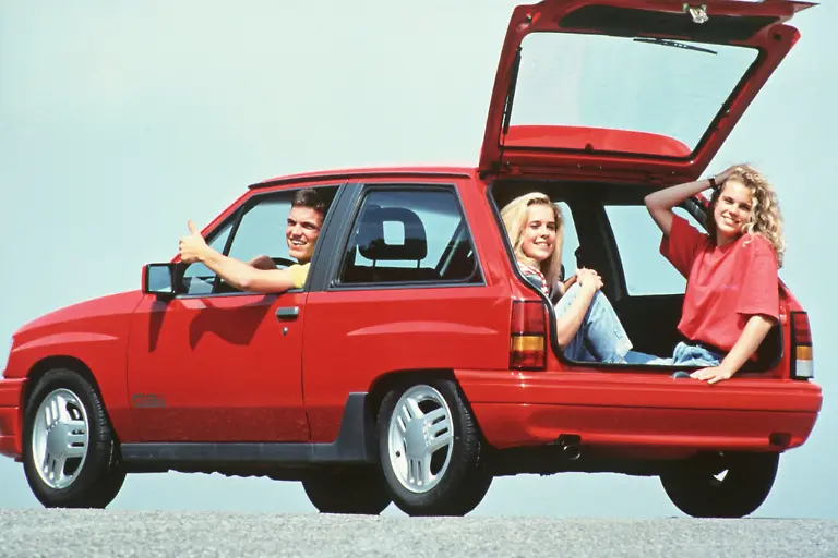 06OpelCorsaAGSi1990QuelleOpel