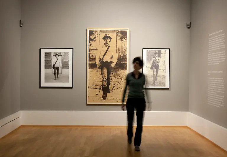 24-Ausstellungsansicht-Revoluzione-siamo-Noi