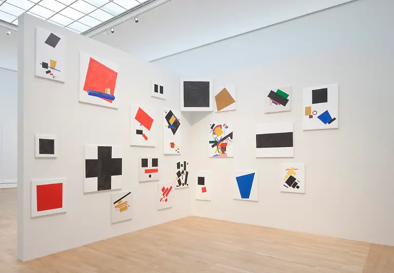 30-Ausstellungsansicht-Malevich