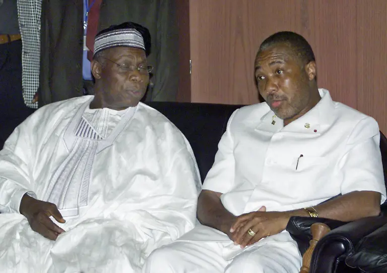 2003-exilnigeria