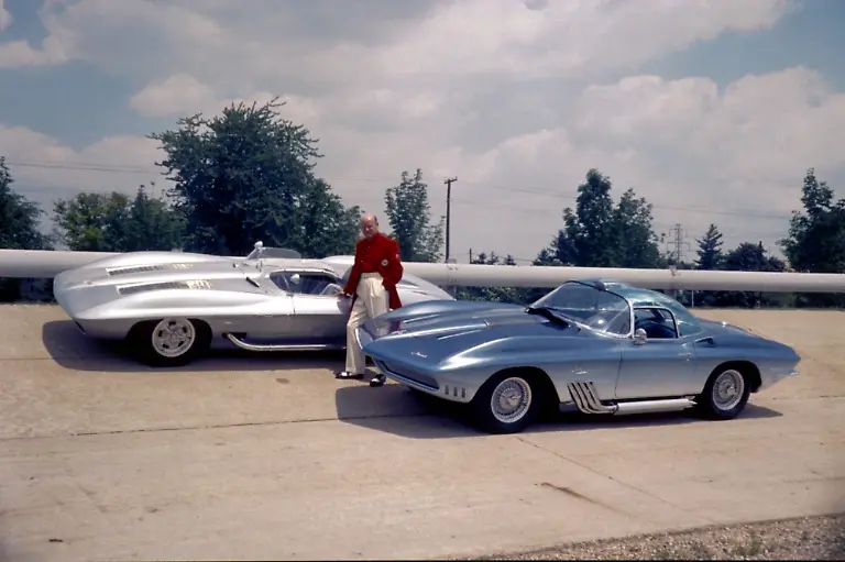 05CorvetteStingray1959CorvetteMakoShark1961MitBillMitchell