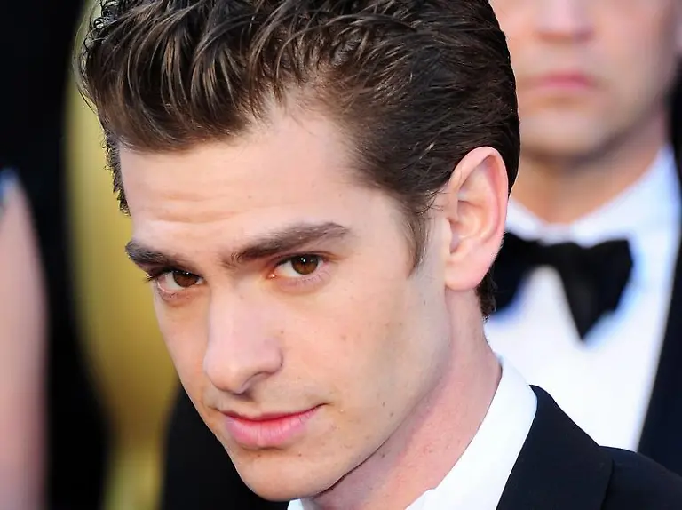 Auf-der-Leinwand-ein-Superheld-im-Privaten-eine-Couch-Potato-Andrew-Garfield