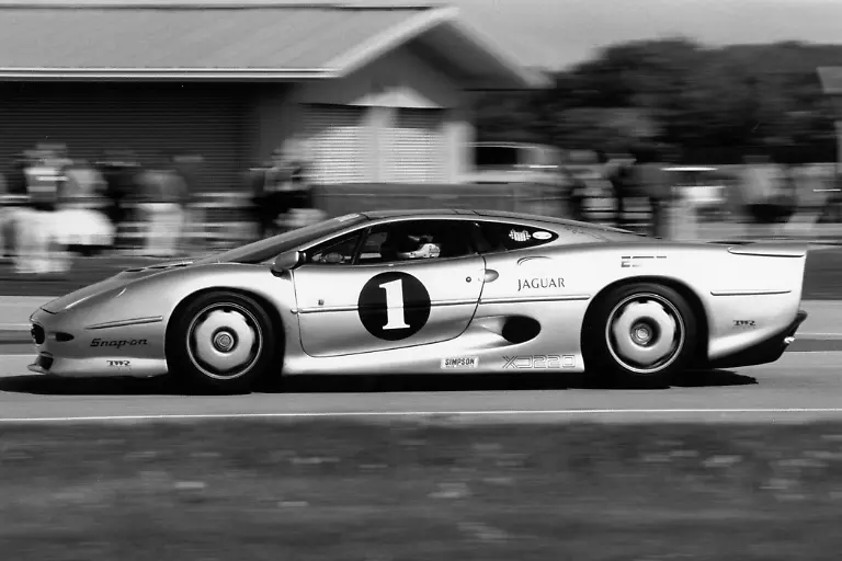 08JaguarXJ220MotorsportversionFastMastersSeries1993