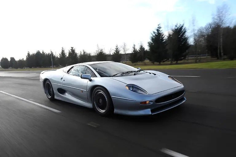jag-xj220-20th-anniv-300112-12