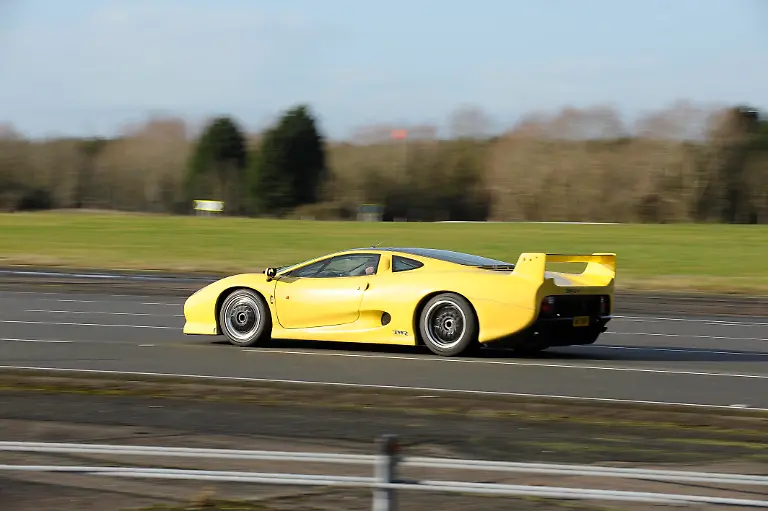 jag-xj220-20th-anniv-300112-05