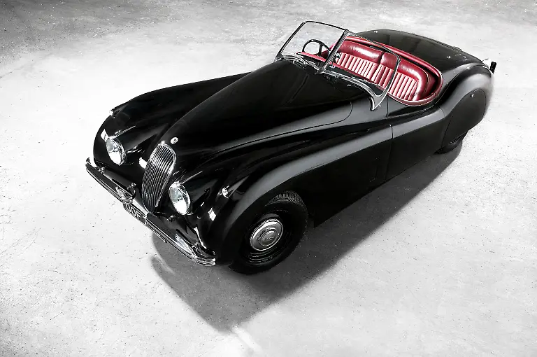 jag-heritage-xk120-1951-04-29fb