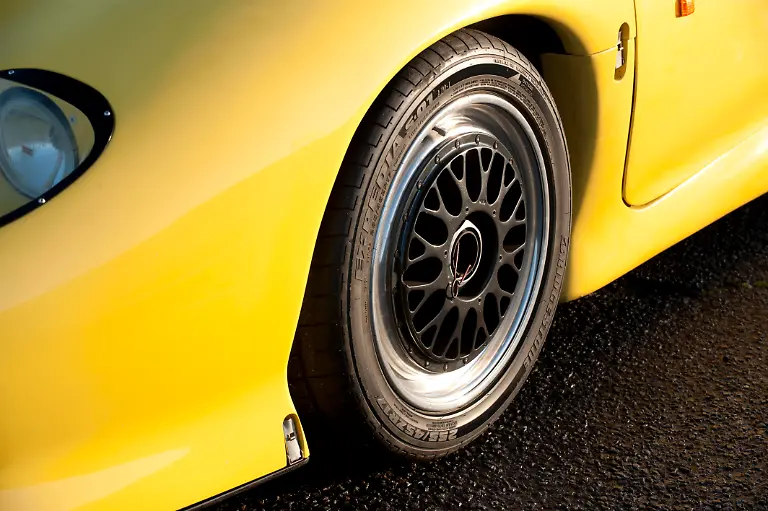 jag-xj220-20th-anniv-300112-03