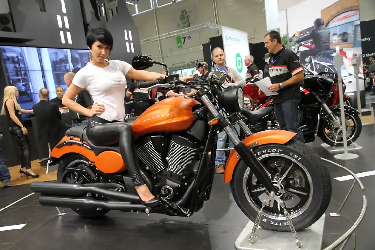 intermot-12-021-011