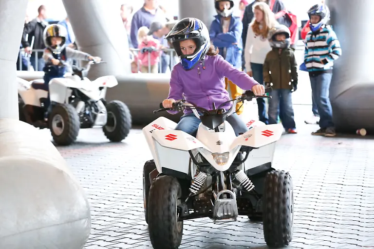 intermot-12-029-073