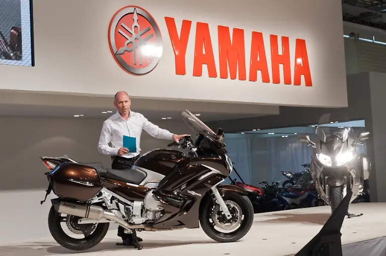intermot-12-009-032