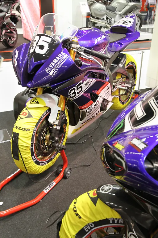 intermot-12-038-021