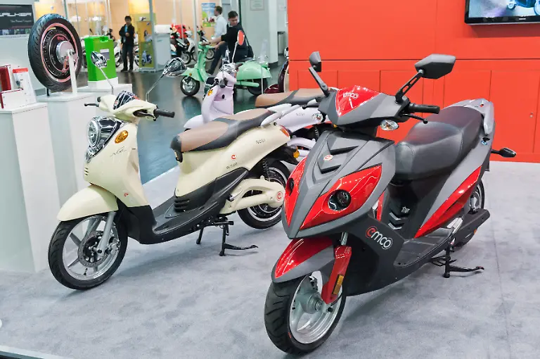 intermot-12-025-013