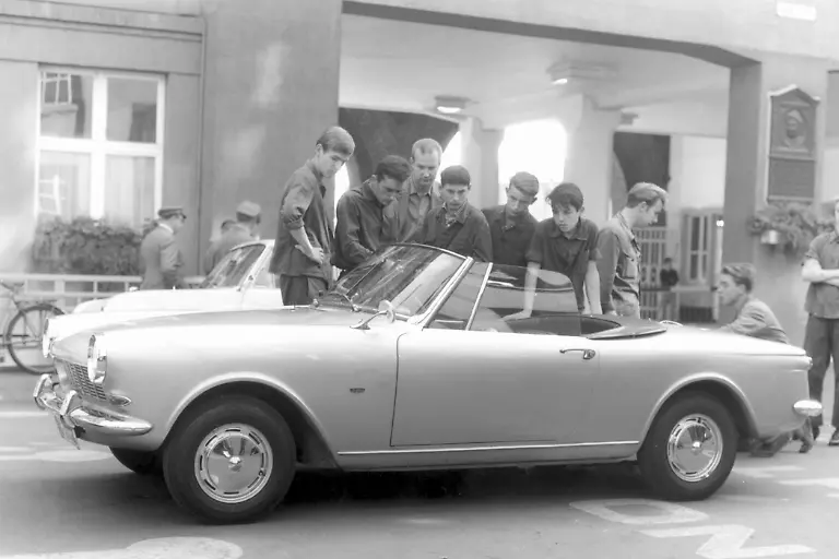 04OpelKadettASpiderVonFrua1964QuelleOpel