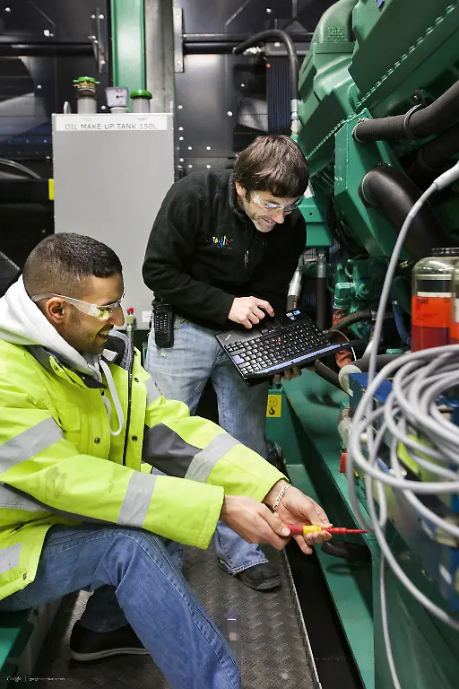 google-datacenter-people-04