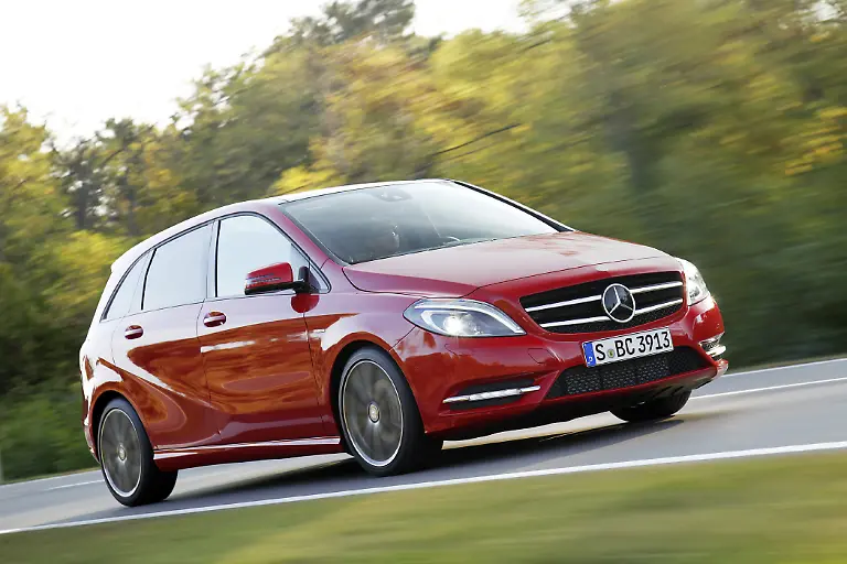 01MercedesB200250612