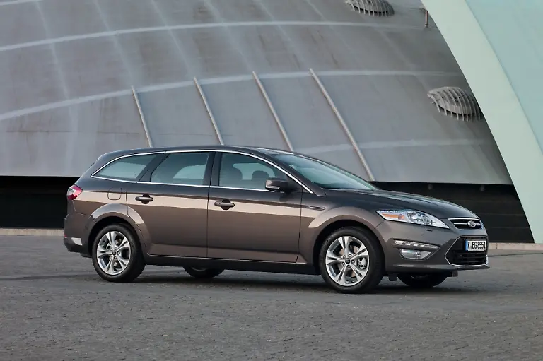 xFordMondeo-240205