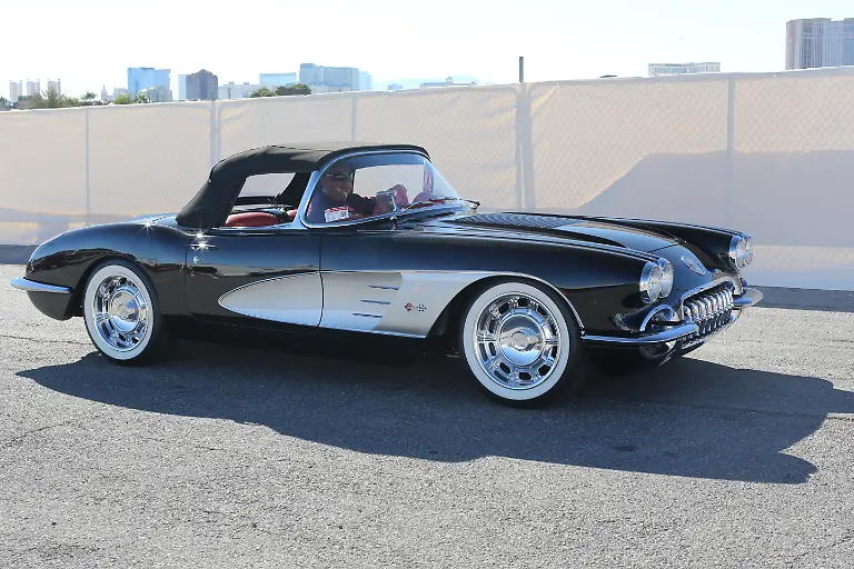 SEMA2012-117198-Corvette-9712