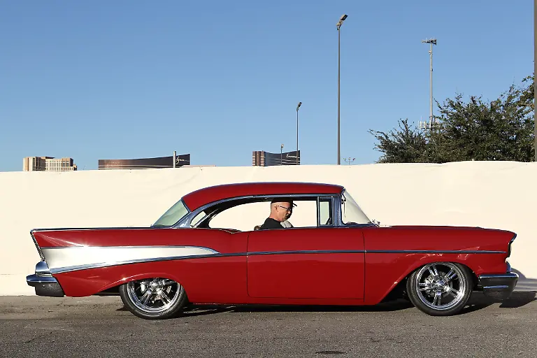 SEMA2012-116421-ChevyHardtop-0110