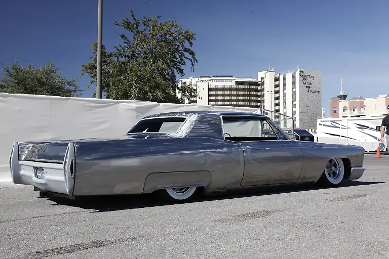 SEMA2012-117112-CoupeDeVille-0561