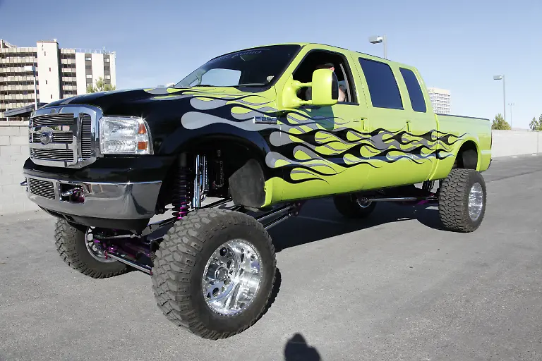 SEMA2012-116009-FordCrewCabExtended-0772