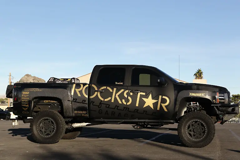 SEMA2012-119691-Silverado-0358