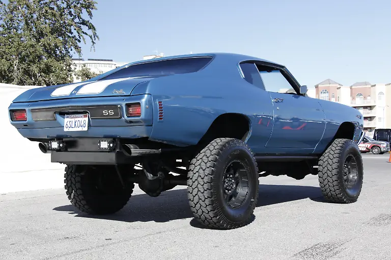 SEMA2012-115423-Chevelle4X4-0421