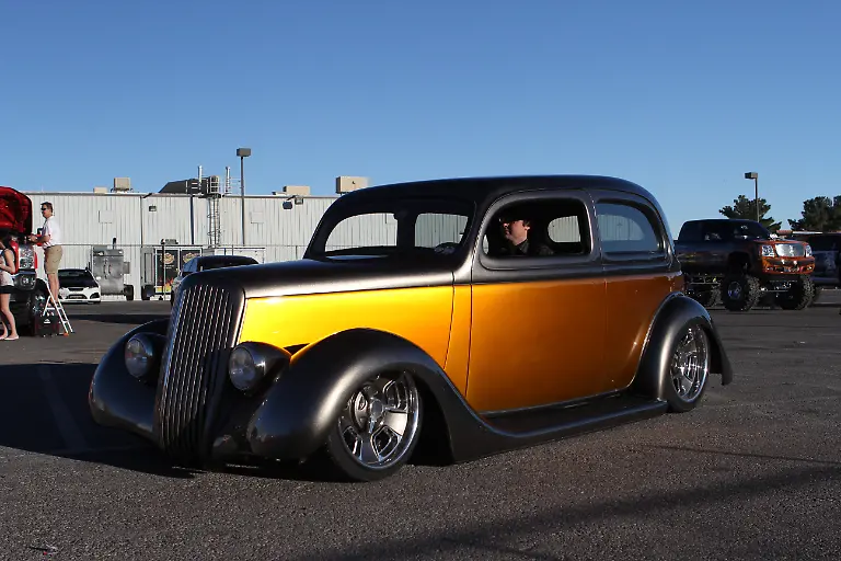 SEMA2012-114266-SlantBackSedan-9770