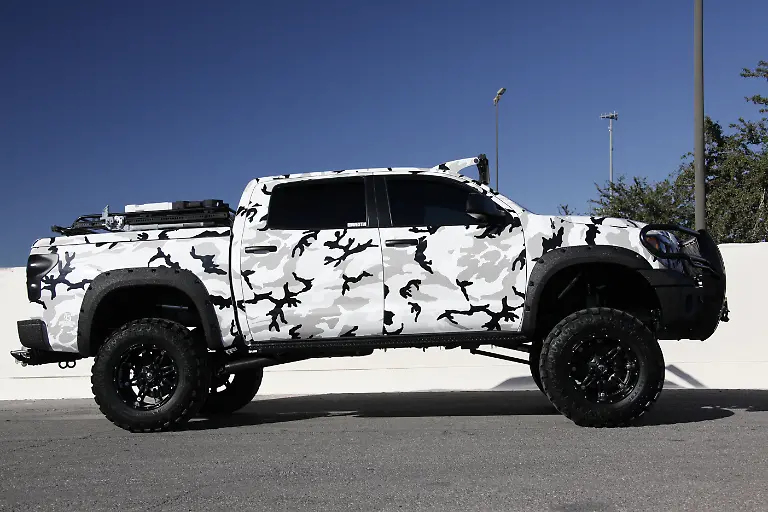 SEMA2012-116925-Tundra-0291