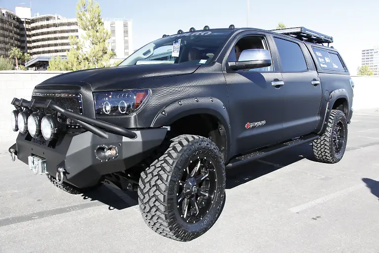 SEMA2012-117544-Tundra-0738